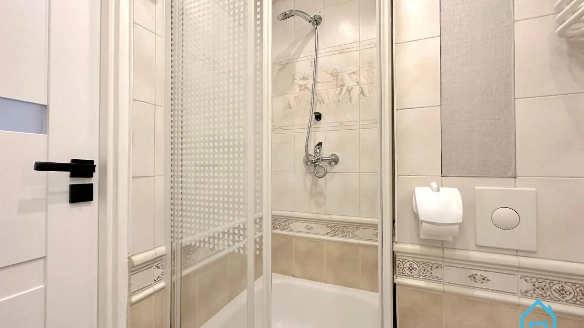 Honey Apartment- Cozy Retreat, 10 Minutes To Gdansk Old Town Apartment